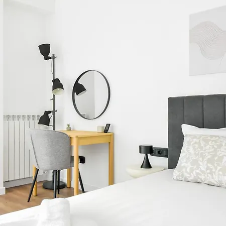 公寓 Modern & Quiet 1br Near Center By Flat Mаnager