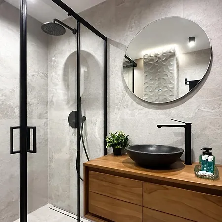 Modern & Quiet 1br Near Center By Flat Mаnager